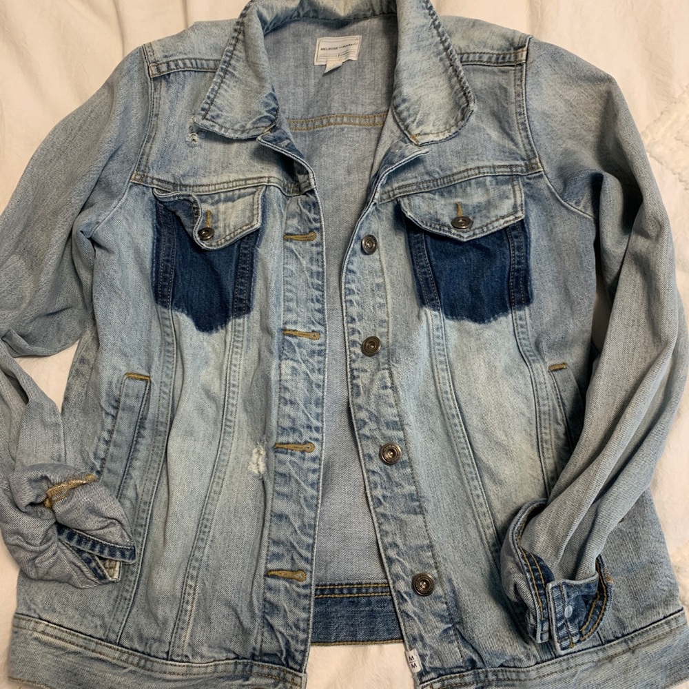 Cute Denim Jacket with Cool Pockets